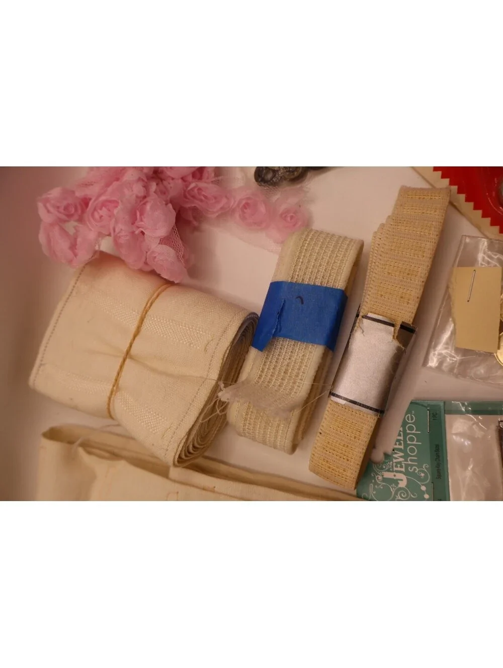 Vintage Sewing accessories:Notions Kit with Canvas Straps,et
